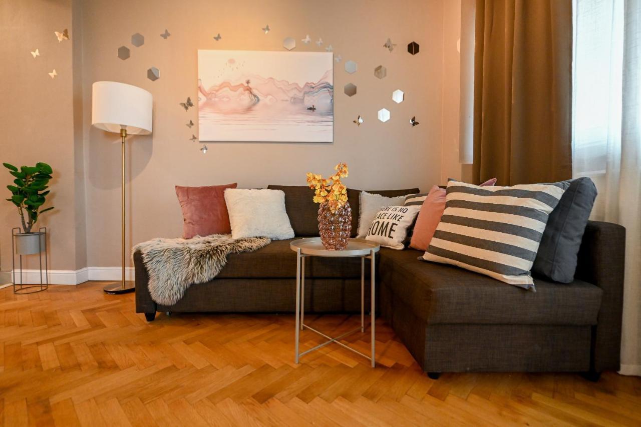 Premium Urban Living - Stylish Apartments At Universitate Prime Location Bucharest Exterior photo